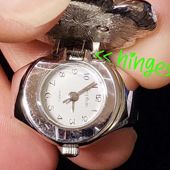 BNIP STRETCH Ring & Watch + 1 size fits all. By Sophie ?may need battery? - Picture 3 of 13